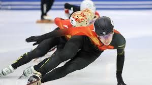 前途无量！萨尔成为NBA历史上单场得到20+得分＆0罚球最年轻的中锋