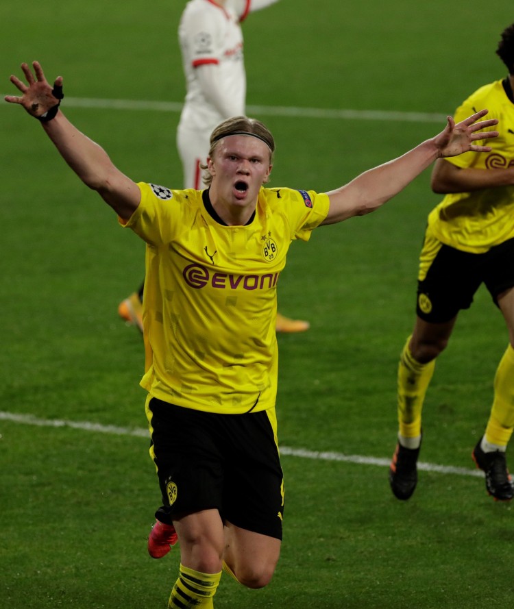 比赛中两个 比赛中两个